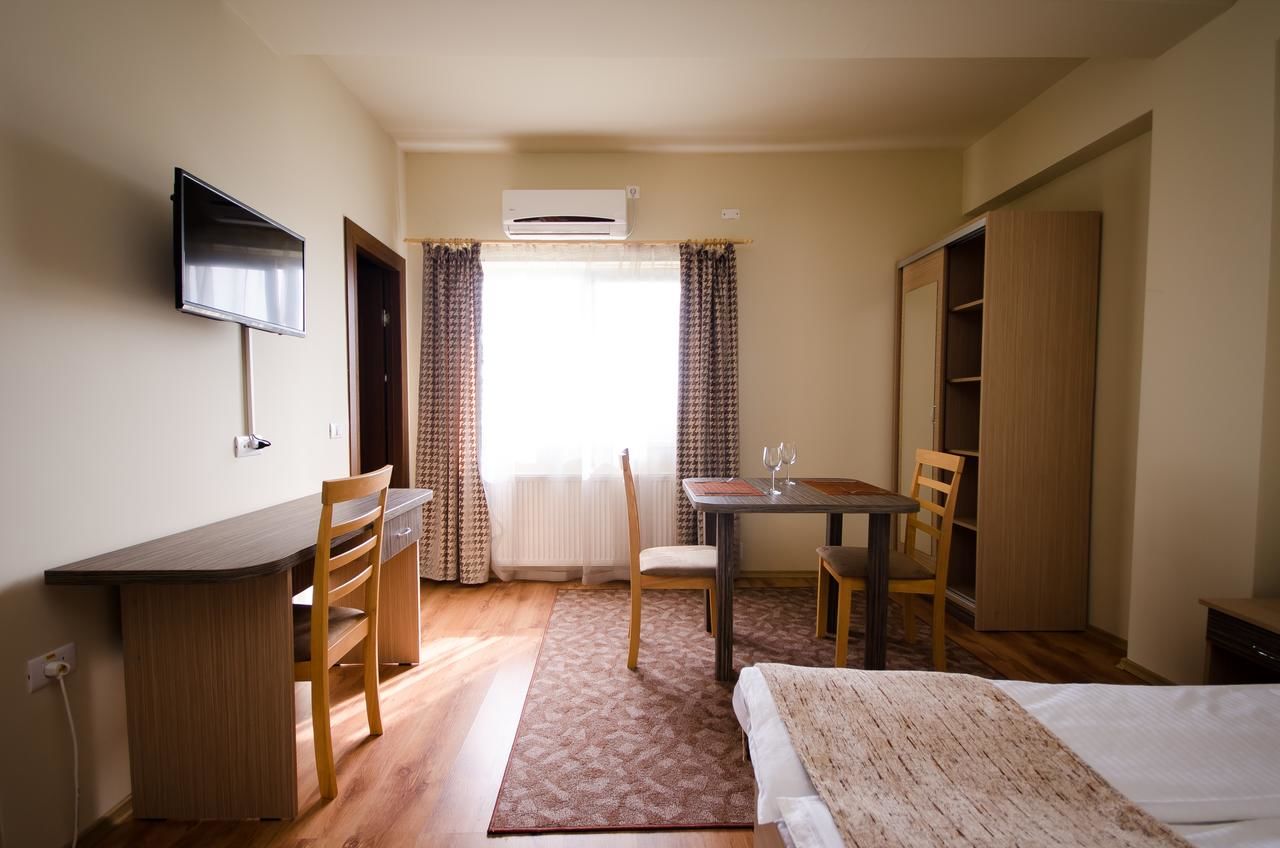Апарт-отели Apart Hotel Bonjour Cluj Клуж-Напока-5