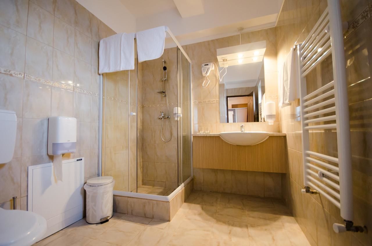 Апарт-отели Apart Hotel Bonjour Cluj Клуж-Напока