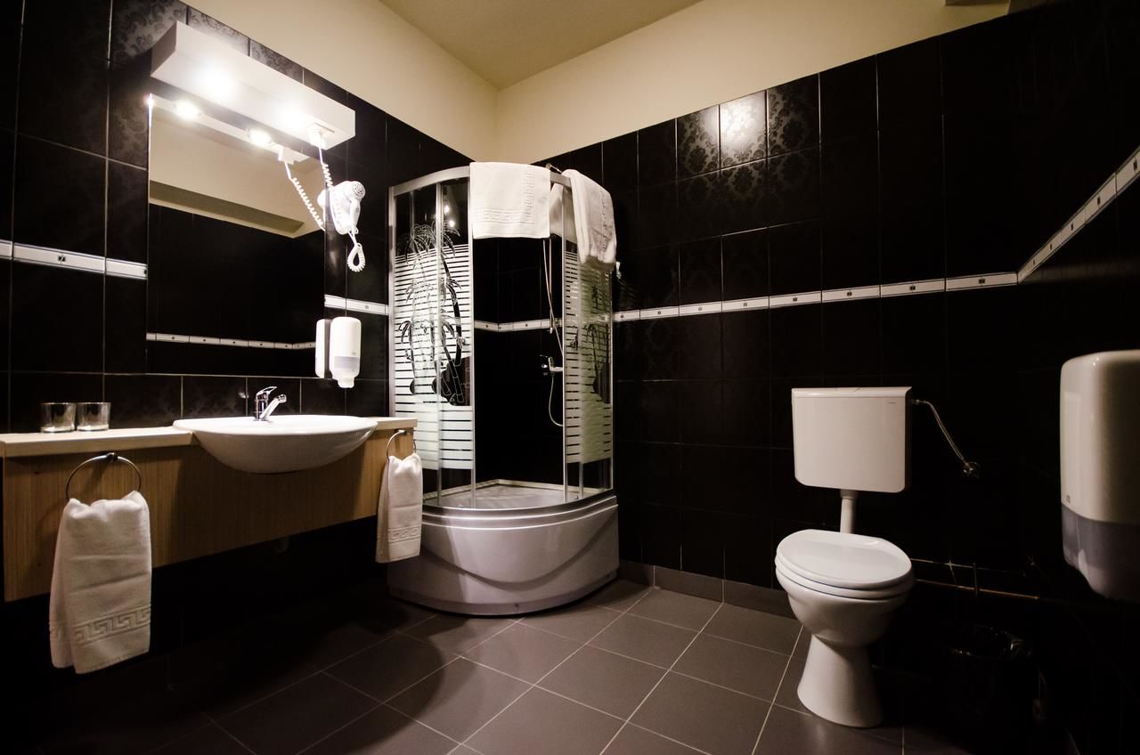 Апарт-отели Apart Hotel Bonjour Cluj Клуж-Напока