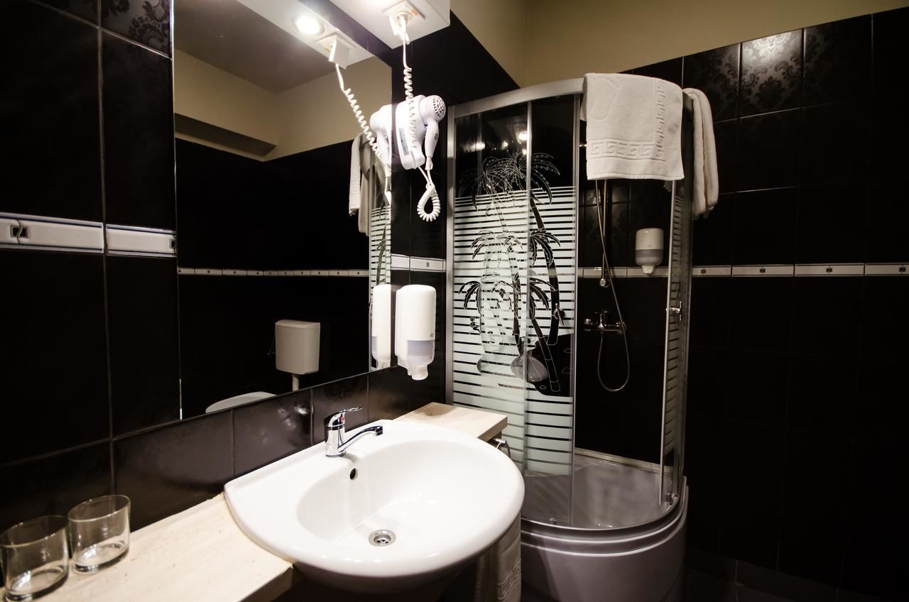 Апарт-отели Apart Hotel Bonjour Cluj Клуж-Напока