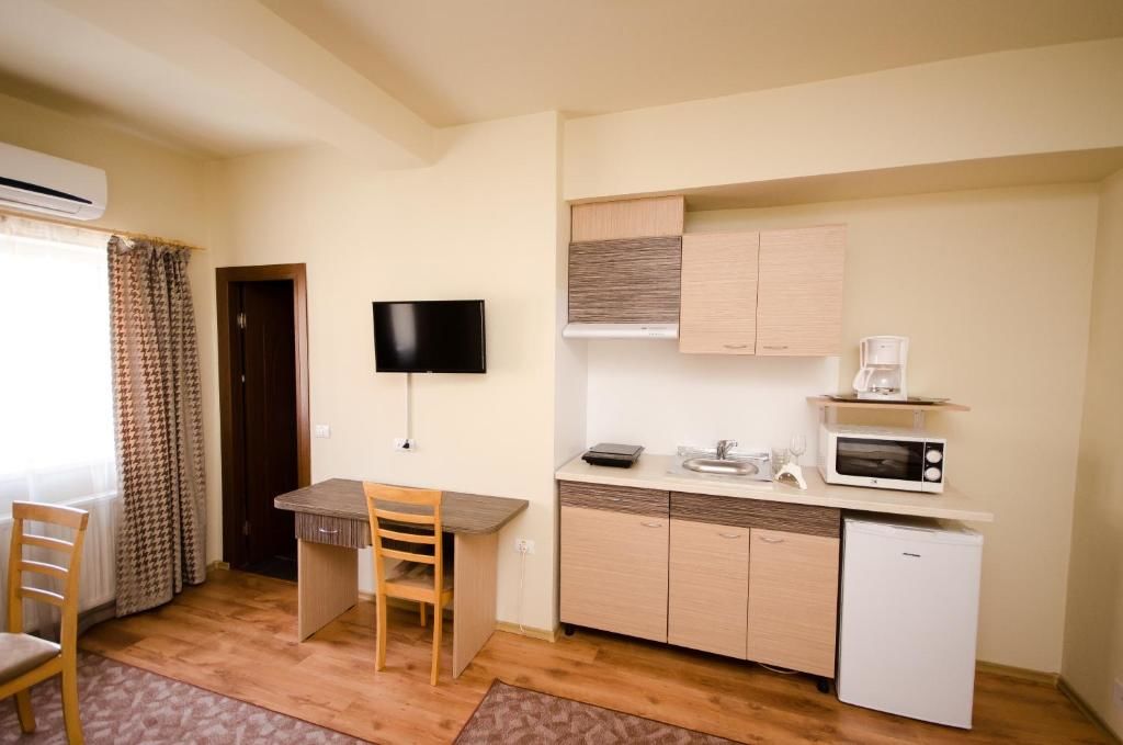 Апарт-отели Apart Hotel Bonjour Cluj Клуж-Напока