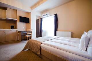 Апарт-отели Apart Hotel Bonjour Cluj Клуж-Напока Номер-студио с кроватью размера «queen-size»-7