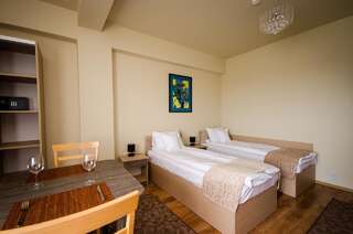 Апарт-отели Apart Hotel Bonjour Cluj Клуж-Напока Двухместный номер-студио с 2 отдельными кроватями-1